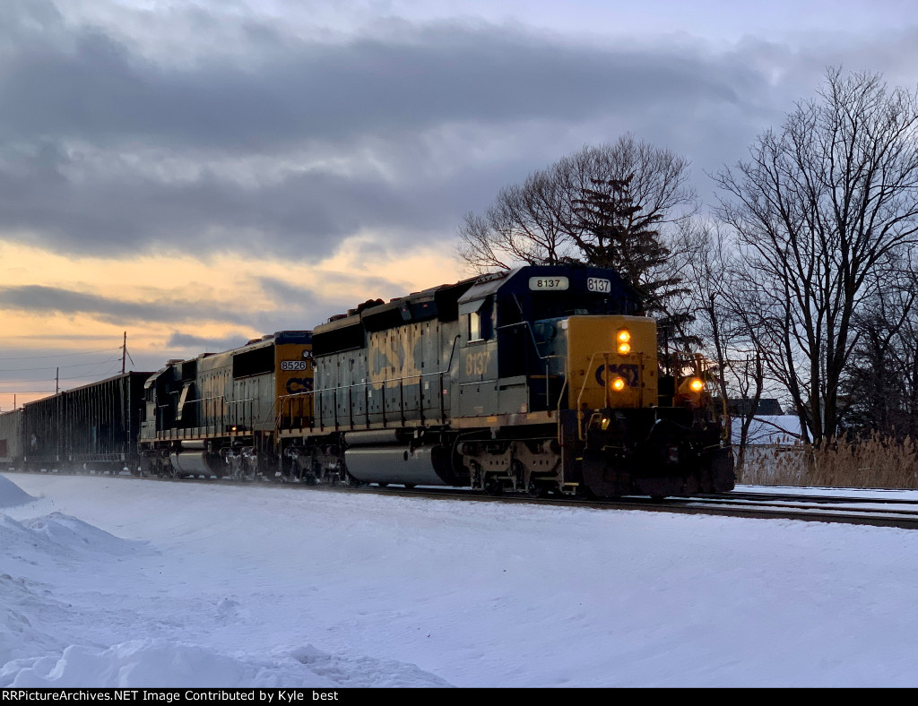 CSX 8137 